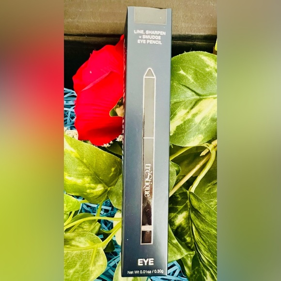 NIB treStiQue Line Sharpen + Smudge Dual-Ended Eye Pencil- Santorini Black Sands - Picture 10 of 10